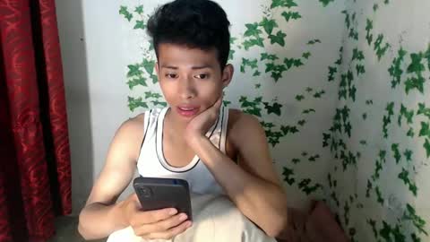 Snapshot of urhotfuckingass chatting on February 21, 7:01 am richard online show from February 21, 7:01 am