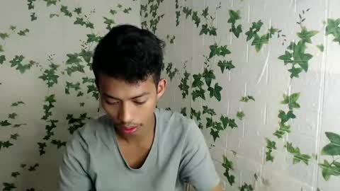 Snapshot of urhotfuckingass chatting on February 17, 12:32 am richard online show from February 17, 12:32 am