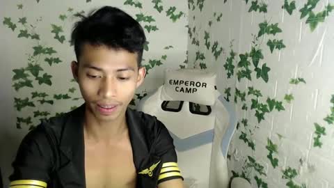 Snapshot of urhotfuckingass chatting on February 8, 3:41 am richard online show from February 8, 3:41 am
