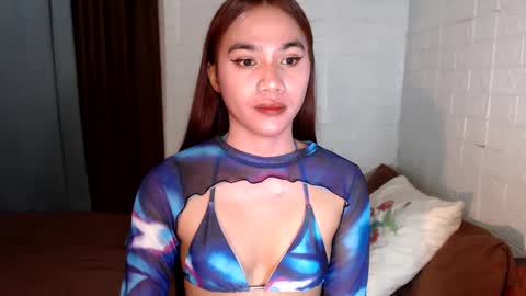 urhottylicious_cum online show from February 28, 2:09 am