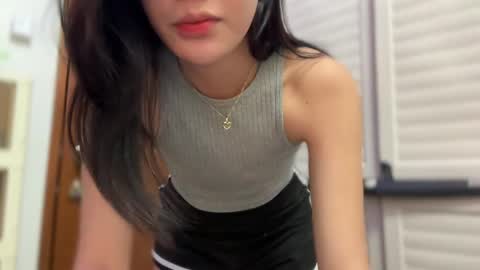 Amira online show from April 15, 2:59 am