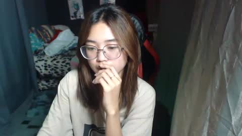urlovelychinita online show from February 15, 6:44 pm