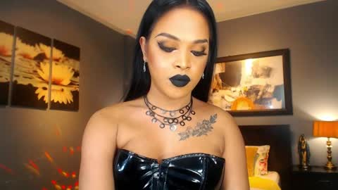 UrMajestyTyra online show from March 27, 2:06 am