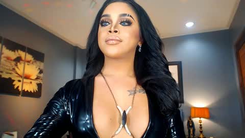 UrMajestyTyra online show from February 26, 12:41 am