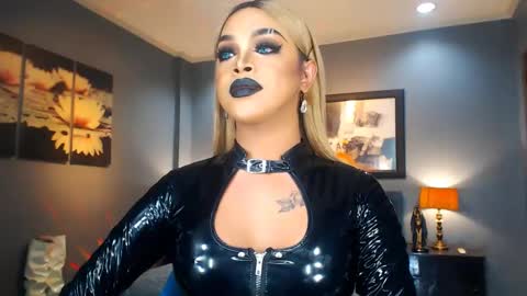 UrMajestyTyra online show from February 25, 5:08 am