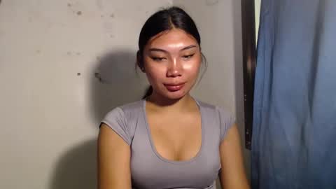 urpinay_sandra69 online show from May 21, 11:33 pm