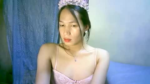 Snapshot of urpinaylovelyjuliaxxx chatting on January 31, 1:02 pm queen julia not into CHEAPGUY online show from January 31, 1:02 pm