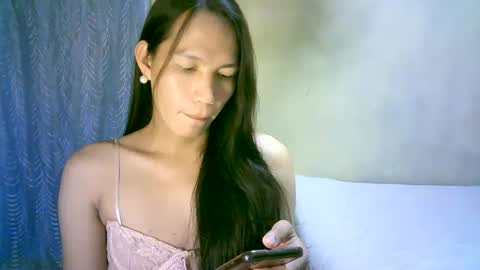 Snapshot of urpinaylovelyjuliaxxx chatting on January 9, 12:52 pm queen julia not into CHEAPGUY online show from January 9, 12:52 pm