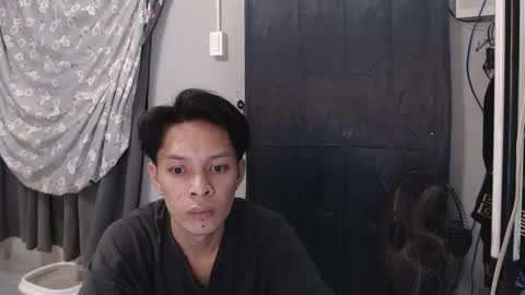 Snapshot of urpinoyasianx chatting on February 12, 9:33 pm Mel online show from February 12, 9:33 pm