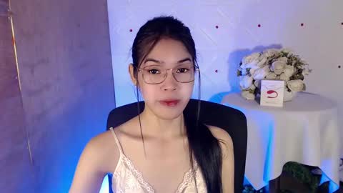 Snapshot of urpretty_nix chatting on February 27, 3:29 am Nix online show from February 27, 3:29 am