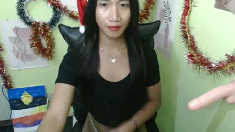 Amara online show from December 5, 6:06 pm
