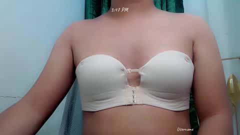 ursexy_cristal online show from April 12, 7:45 am
