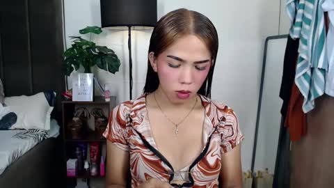 CHESCA online show from February 18, 6:26 am
