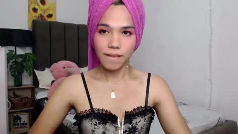 CHESCA online show from January 4, 3:18 am