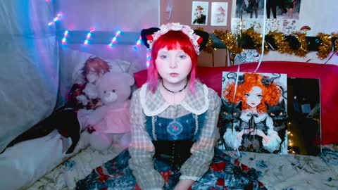 Usagi Blush online show from December 15, 3:31 pm