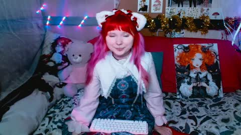 Usagi Blush online show from December 20, 5:18 pm
