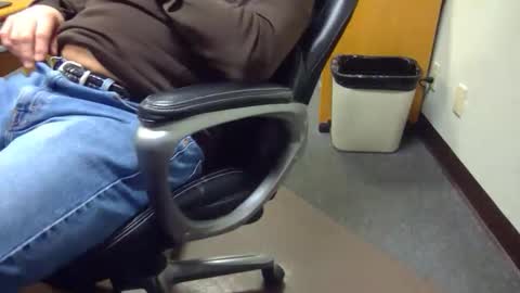 useemie online show from November 19, 11:58 pm