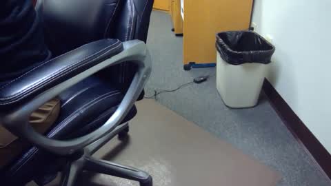 useemie online show from December 23, 10:33 pm