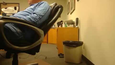 useemie online show from December 2, 11:02 pm