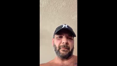Johnny   online show from October 3, 6:38 pm