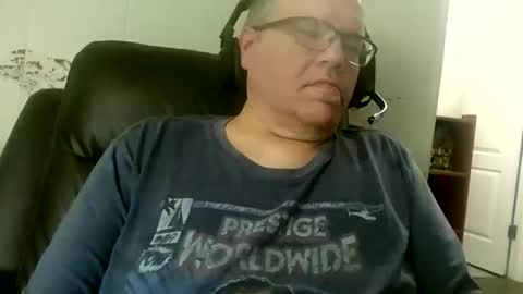 usstarr1 online show from April 10, 4:12 pm