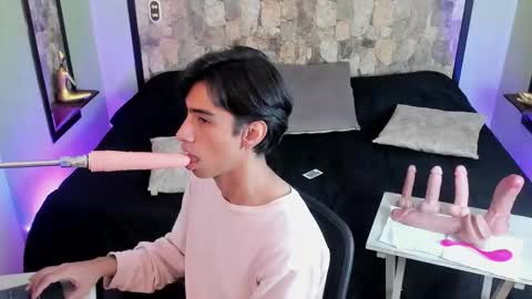 UYUKIE online show from October 3, 1:41 pm