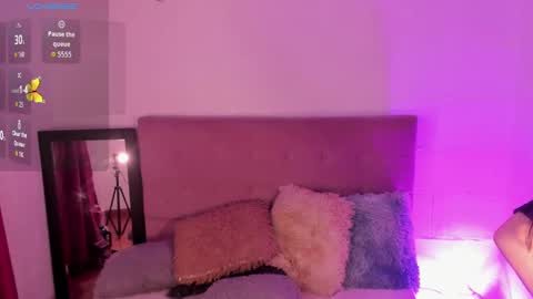 v1cky_ online show from October 16, 11:14 pm