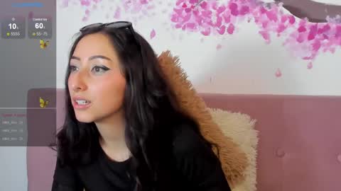 Snapshot of v1cky_ chatting on February 7, 10:19 pm v1cky_ online show from February 7, 10:19 pm