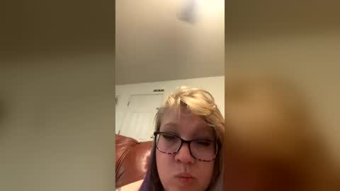 v3lm4 online show from July 18, 4:47 am