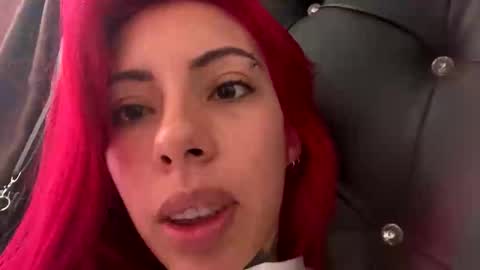 Snapshot of vaalen_ chatting on September 13, 3:25 pm valentina online show from September 13, 3:25 pm