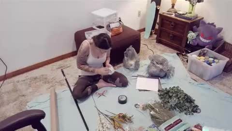 vagelicious online show from October 14, 5:27 pm