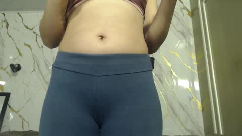 Snapshot of vainilla_cam chatting on September 20, 2:14 am Vainilla online show from September 20, 2:14 am