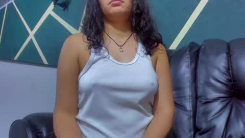 Snapshot of vainilla_cam chatting on February 23, 7:44 am Vainilla online show from February 23, 7:44 am