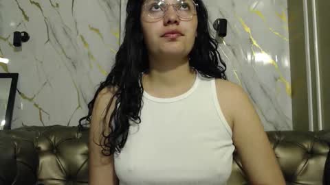 Snapshot of vainilla_cam chatting on September 18, 2:15 am Vainilla online show from September 18, 2:15 am