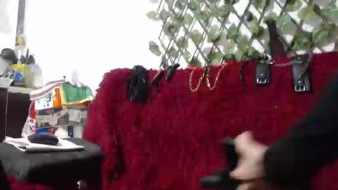 vaiolet online show from October 24, 8:20 pm