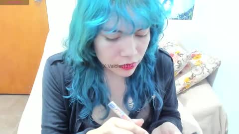 Vaiolet1314 online show from October 8, 1:46 am