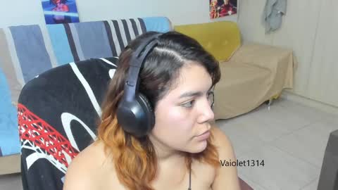 Vaiolet1314 online show from February 24, 2:40 am