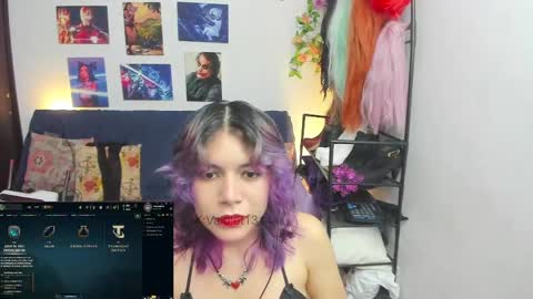 Vaiolet1314 online show from April 17, 3:09 am