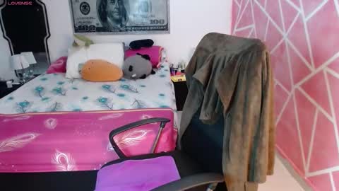 valentina online show from December 1, 1:47 am