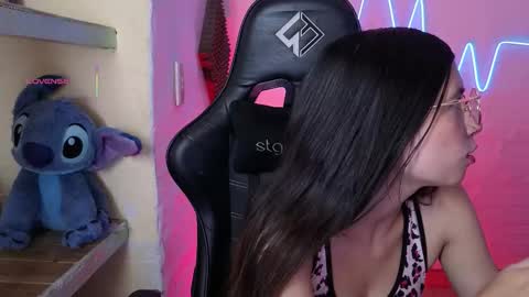 Val online show from February 11, 7:12 am