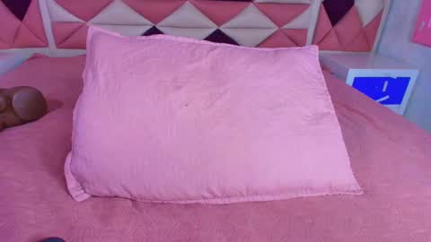 Valentina online show from November 13, 8:00 pm