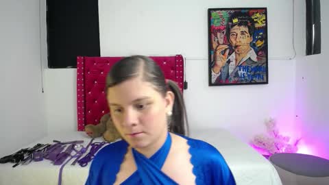 valeamaya online show from November 18, 4:10 pm