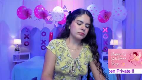 Snapshot of valemontoya chatting on February 16, 4:53 am Valentina Montoya online show from February 16, 4:53 am