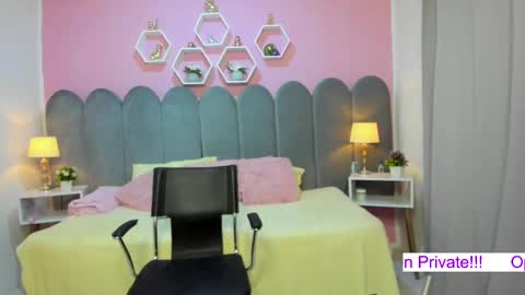 Snapshot of valemontoya chatting on March 3, 4:25 am Valentina Montoya online show from March 3, 4:25 am