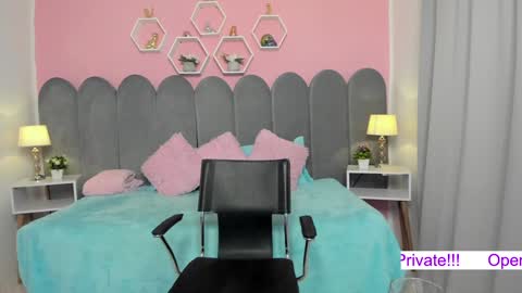 Snapshot of valemontoya chatting on February 3, 4:25 am Valentina Montoya online show from February 3, 4:25 am