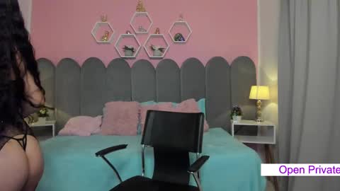Snapshot of valemontoya chatting on February 21, 1:00 am Valentina Montoya online show from February 21, 1:00 am