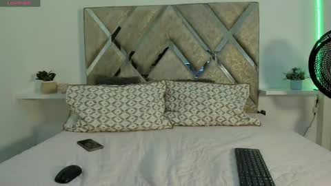 valen_202 online show from May 22, 7:09 pm