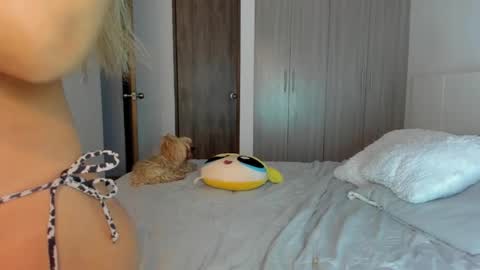 Angela online show from March 1, 8:57 pm