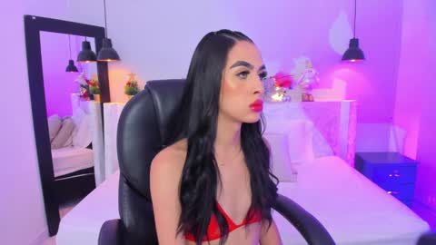 Valentina online show from December 18, 1:02 pm
