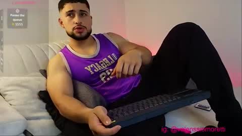 valenssio_moretti online show from August 5, 1:57 am